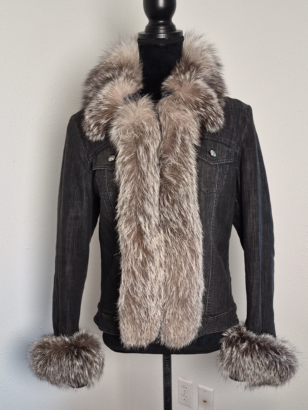 ESCADA 90s Denim Trucker Jacket With Fox Fur Trim 40 8